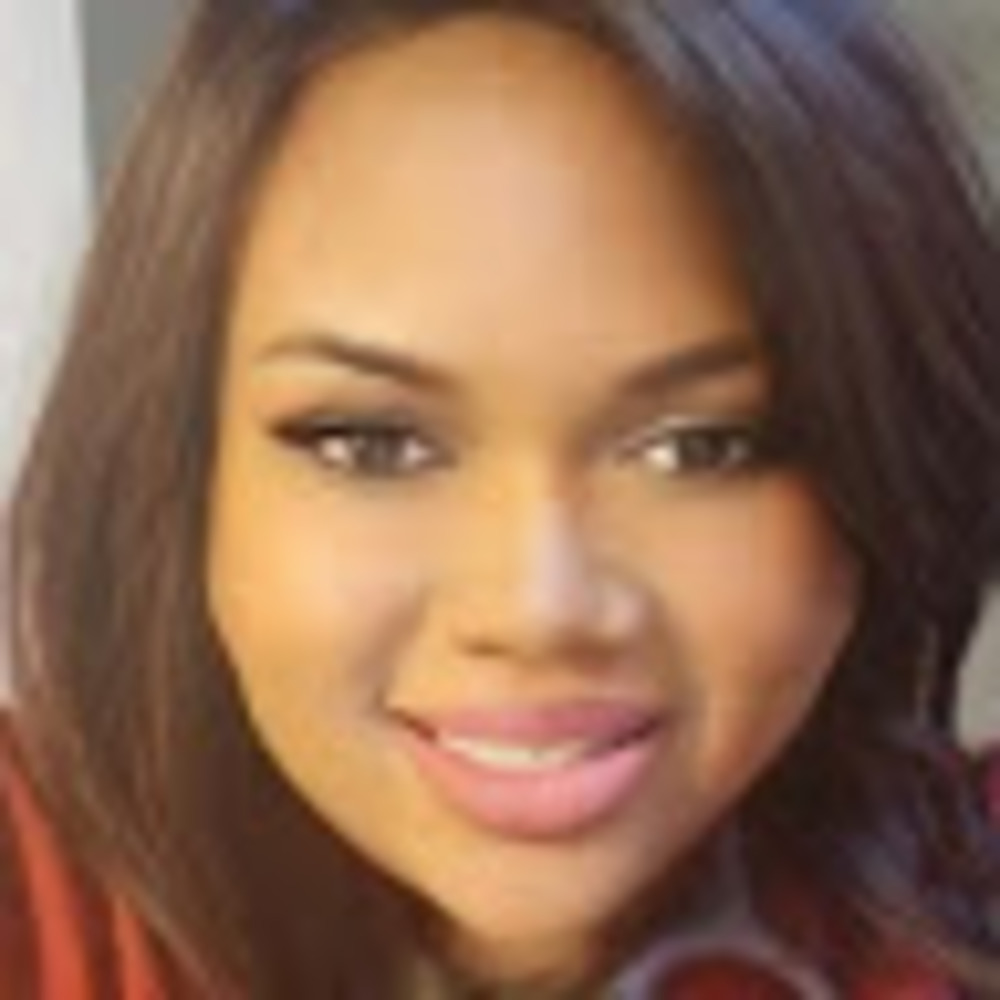 Meet your Posher, Monique